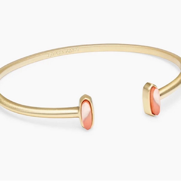 Gently Used Kendra Scott Mavis Gold Cuff Bracelet in Peach Mother of Pearl 💎 - Picture 4 of 4